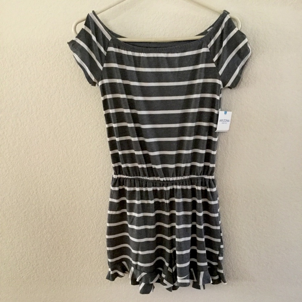 Gray + white striped, cold shoulder romper (XS)